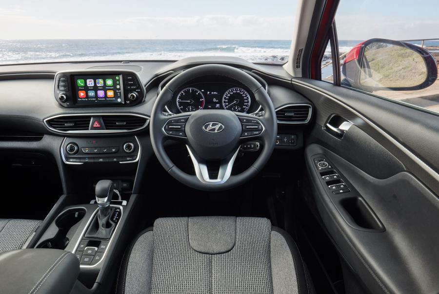 Торпедо Hyundai Santa Fe Active (TM) 2018 года  (AU) (фото 11 из 16)